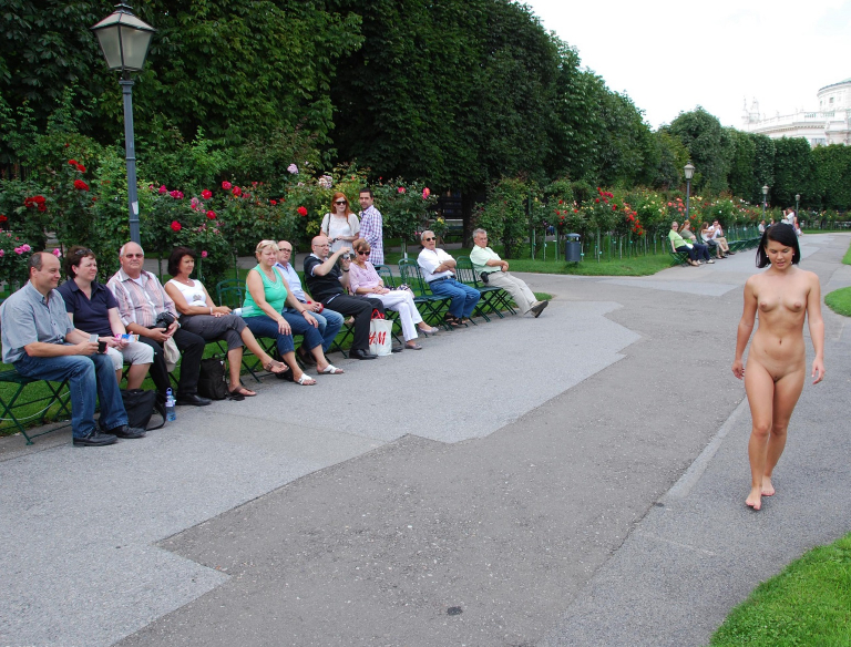 Bild 75324 von Schambereich in Kategorie Public nude