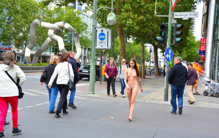 Bild 79805 von Schambereich in Kategorie Public nude