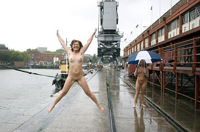 Bild 72679 von Schambereich in Kategorie Public nude