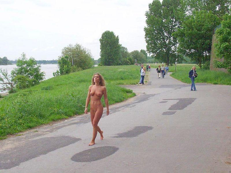 Bild 16817 von Schambereich in Kategorie Exhibitionism