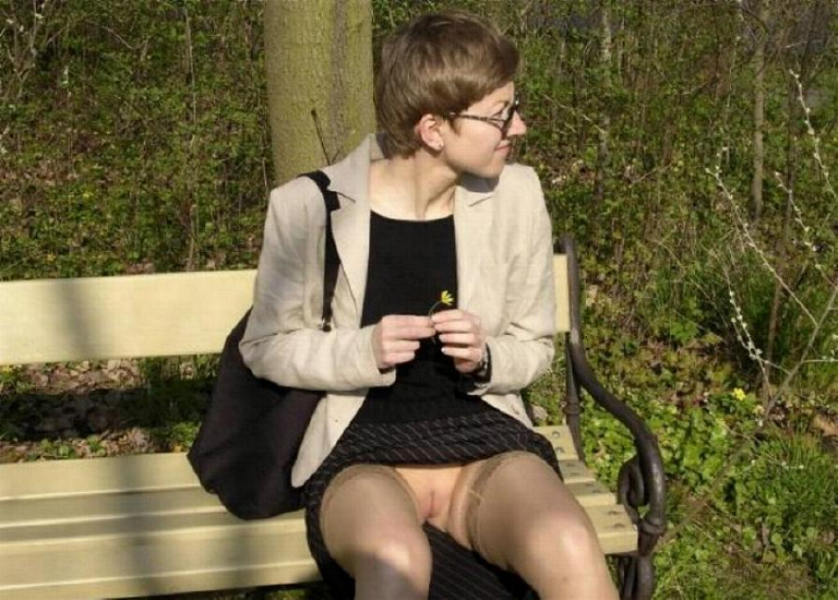 Bild 48858 von Schambereich in Kategorie Public nude