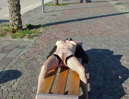 Bild 49135 von Schambereich in Kategorie Public Nude
