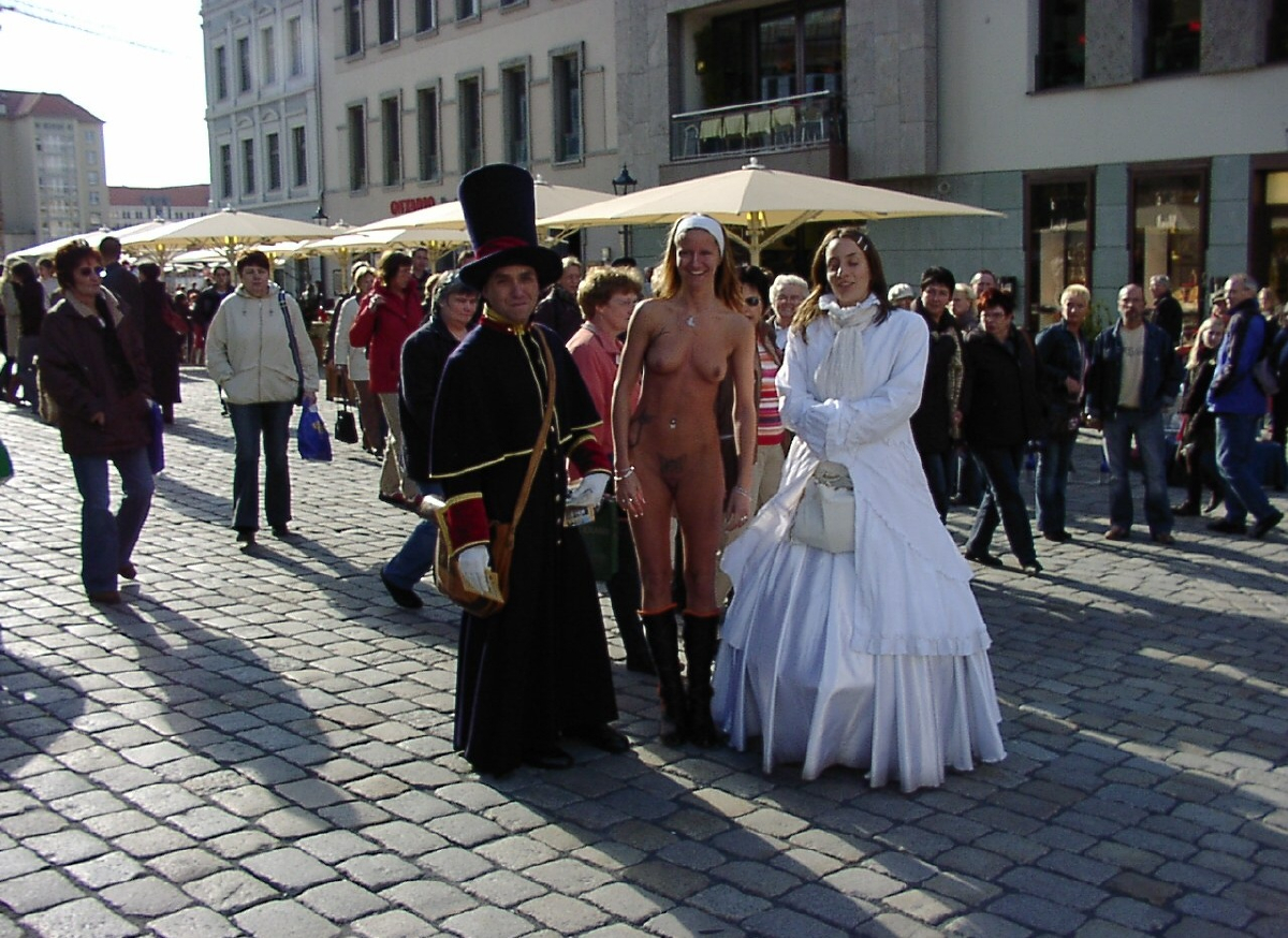 Bild 70093 von Schambereich in Kategorie Public Nude