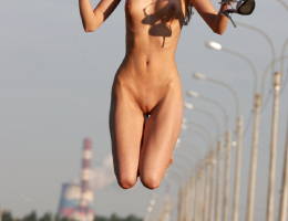 Bild 68811 von Schambereich in Kategorie Public Nude