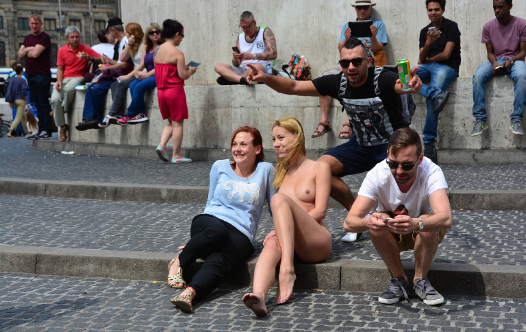 Bild 75365 von Schambereich in Kategorie Public nude