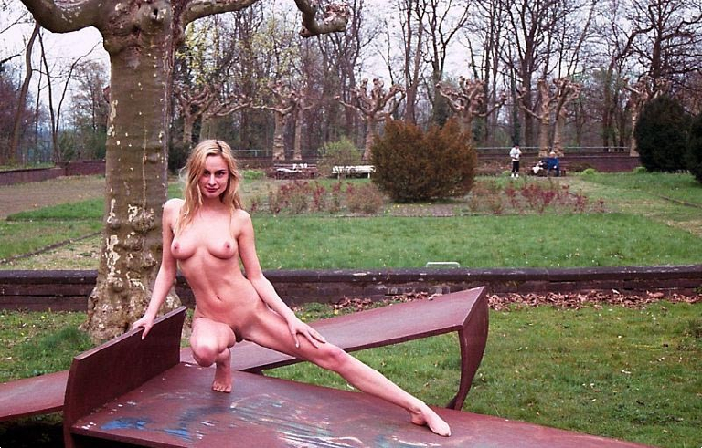 Bild 18030 von Schambereich in Kategorie Exhibitionism