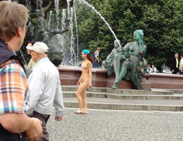 Bild 100598 von R2D2 in Kategorie Public Nude