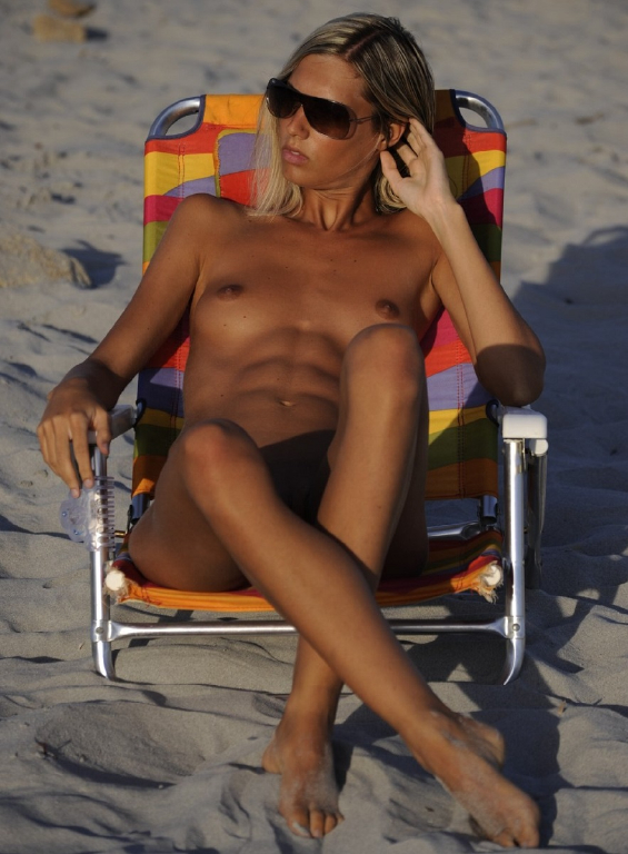 Bild 61795 von Schambereich in Kategorie Public nude