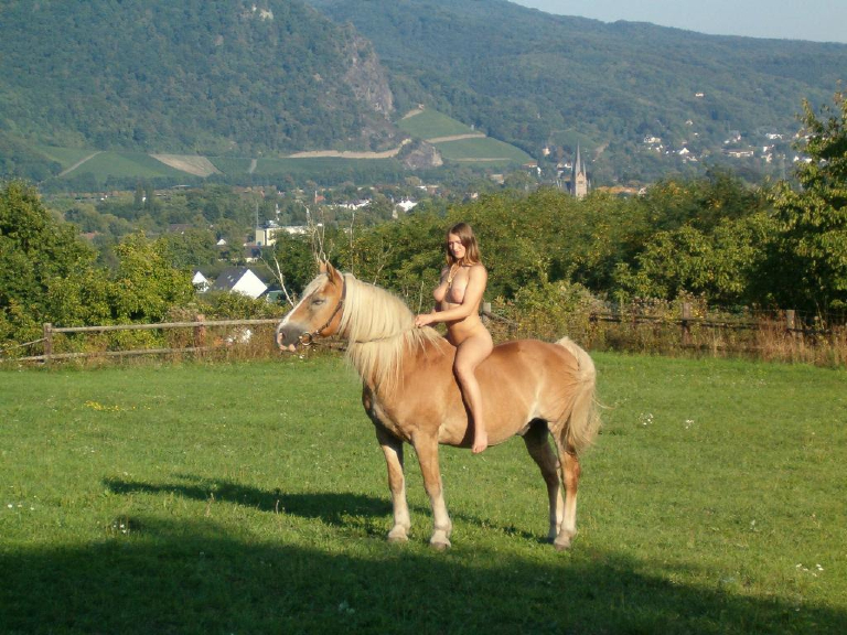 Bild 70275 von Schambereich in Kategorie Public nude