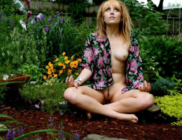 Bild 68426 von Schambereich in Kategorie Public Nude