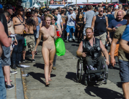 Bild 75548 von Schambereich in Kategorie Public Nude