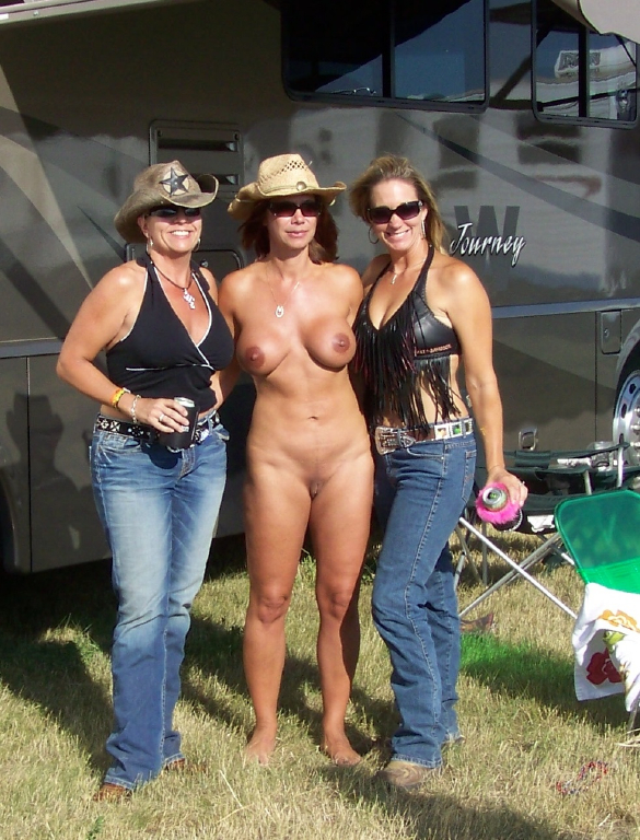 Bild 76756 von Schambereich in Kategorie Public nude