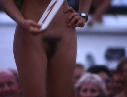 Bild 75787 von Schambereich in Kategorie Public Nude