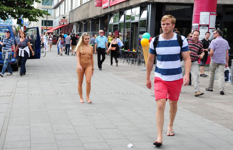 Bild 76542 von Schambereich in Kategorie Public nude