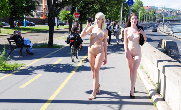 Bild 76510 von Schambereich in Kategorie Public nude