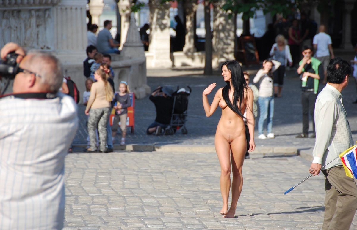 Bild 77612 von Schambereich in Kategorie Public Nude