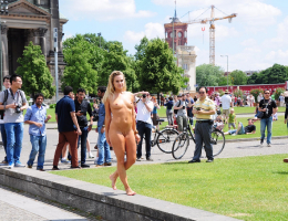 Bild 76546 von Schambereich in Kategorie Public Nude