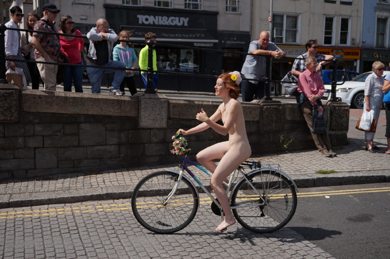 Bild 70560 von Schambereich in Kategorie Public nude
