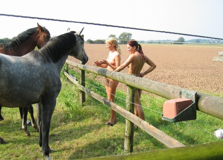 Bild 36033 von Schambereich in Kategorie Public nude