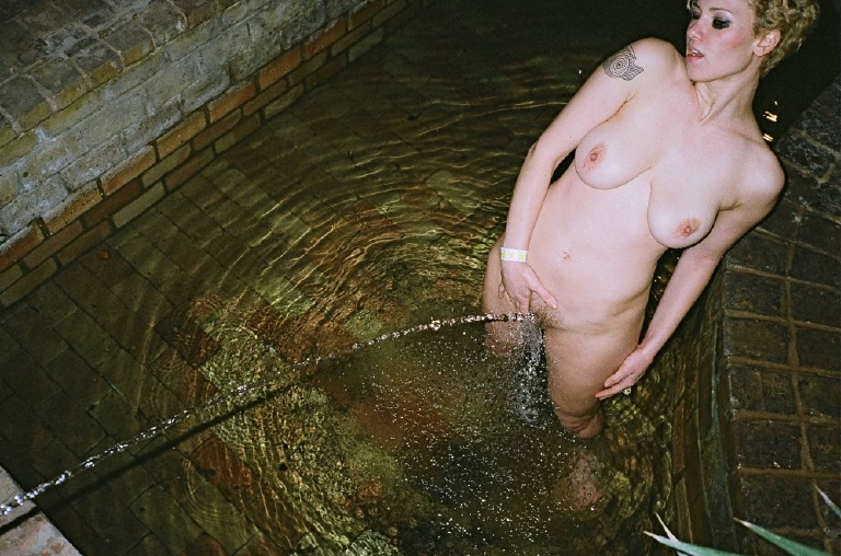 Bild 52124 von Schambereich in Kategorie Public nude