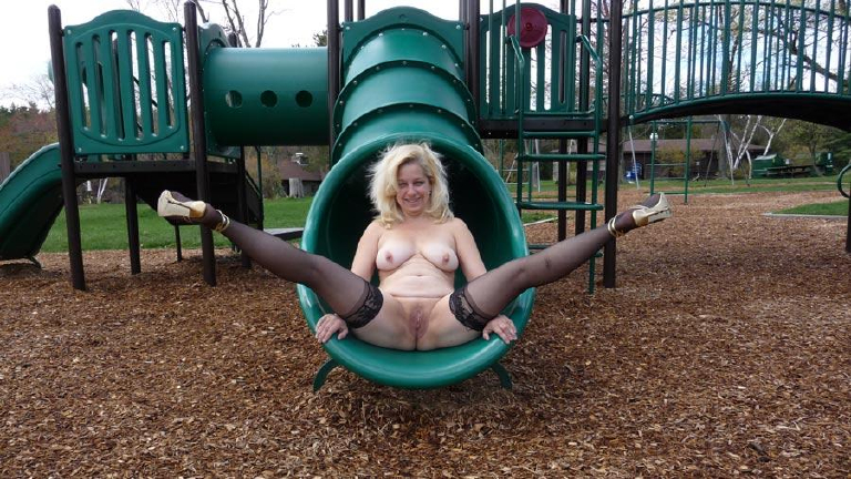 Bild 43998 von Schambereich in Kategorie Public nude