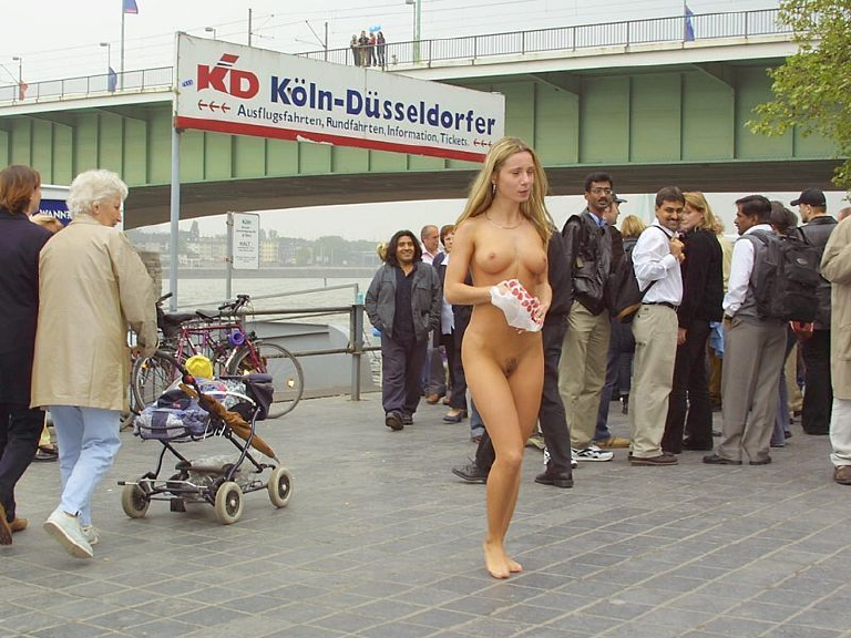 Bild 25706 von Schambereich in Kategorie Exhibitionism