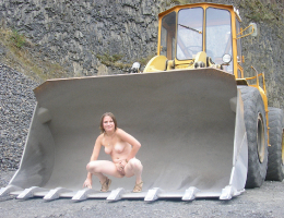 Bild 39447 von Schambereich in Kategorie Public Nude