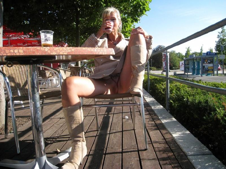 Bild 690154 von Flashpaar in Kategorie Exhibitionism