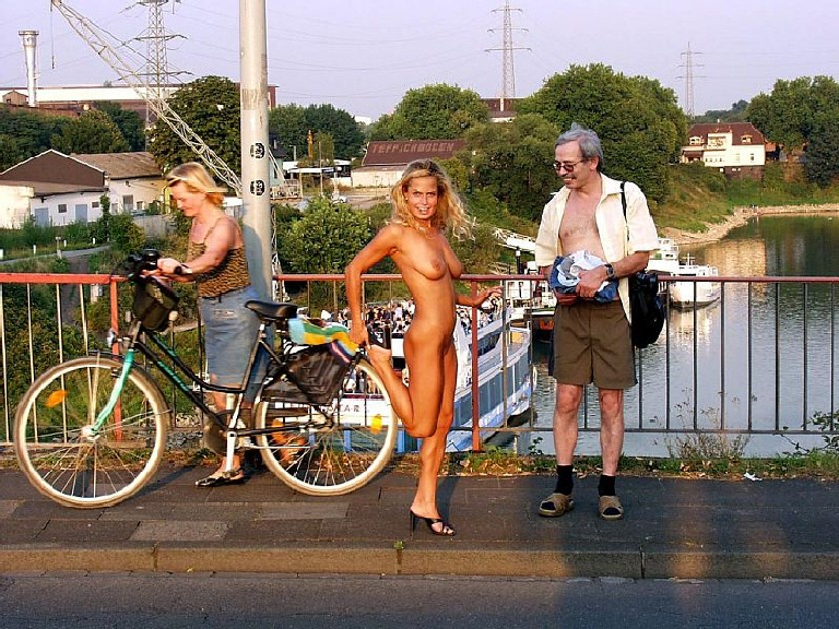 Bild 19435 von Schambereich in Kategorie Exhibitionism