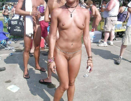 Bild 99834 von R2D2 in Kategorie Public Nude
