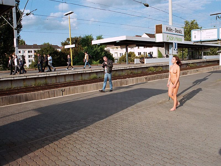 Bild 16049 von Schambereich in Kategorie Exhibitionism