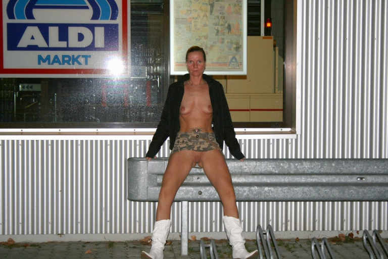 Bild 57073 von Schambereich in Kategorie Public nude