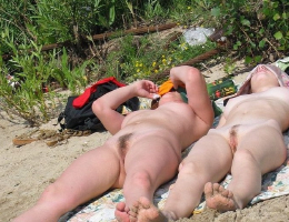 Bild 39945 von Schambereich in Kategorie Public Nude