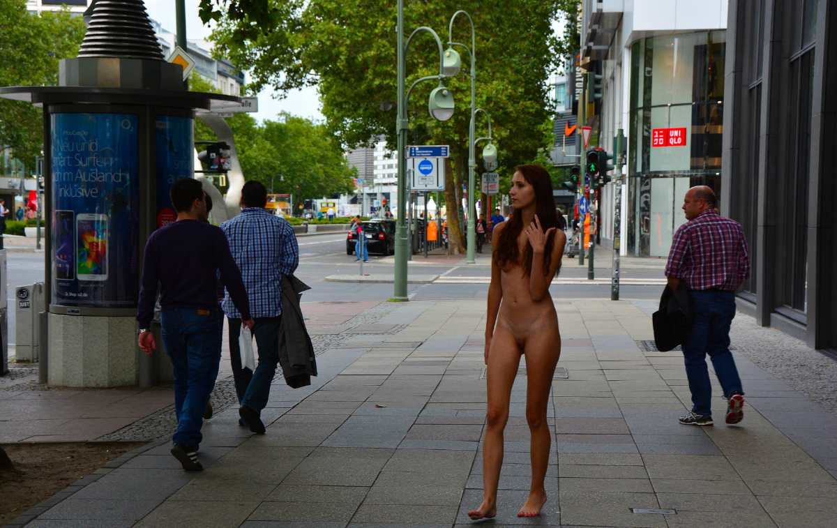 Bild 79803 von Schambereich in Kategorie Public Nude