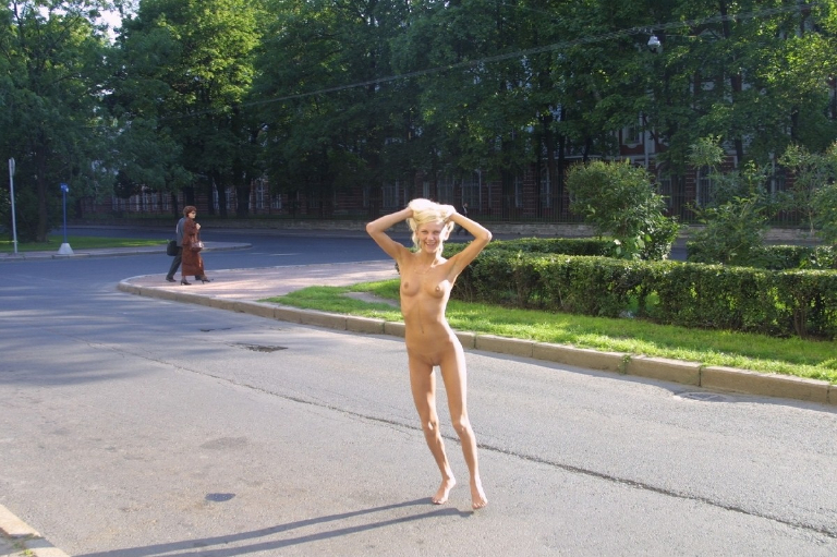 Bild 79584 von Schambereich in Kategorie Public nude
