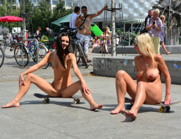 Bild 76057 von Schambereich in Kategorie Public Nude