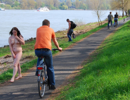 Bild 75674 von Schambereich in Kategorie Public Nude