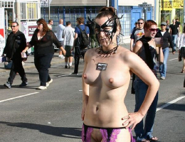 Bild 72877 von Schambereich in Kategorie Public Nude