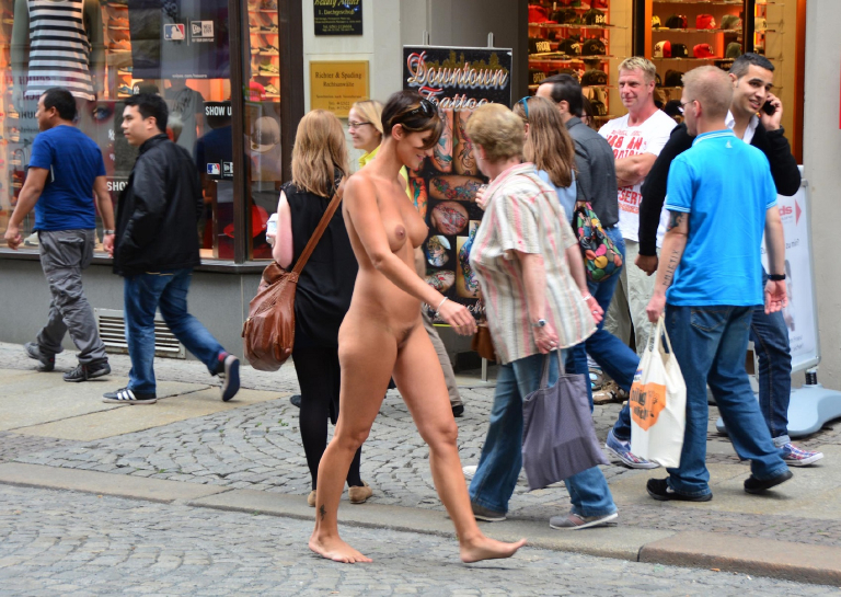 Bild 75640 von Schambereich in Kategorie Public nude