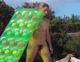 Bild 65572 von Schambereich in Kategorie Public Nude
