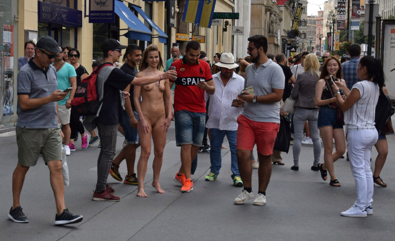 Bild 76319 von Schambereich in Kategorie Public nude