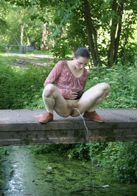 Bild 68727 von Schambereich in Kategorie Public nude