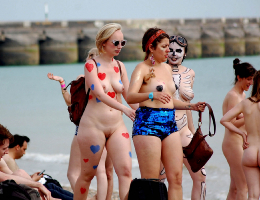 Bild 72165 von Schambereich in Kategorie Public Nude