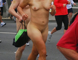 Bild 100858 von R2D2 in Kategorie Schamsituation