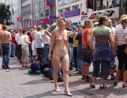 Bild 99811 von Vicco10777 in Kategorie Public Nude
