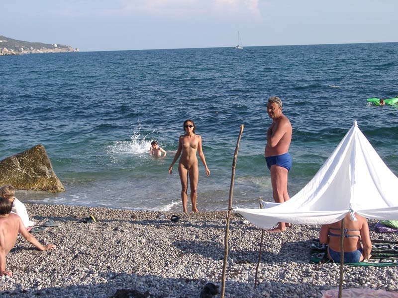 Bild 78500 von Schambereich in Kategorie Public Nude