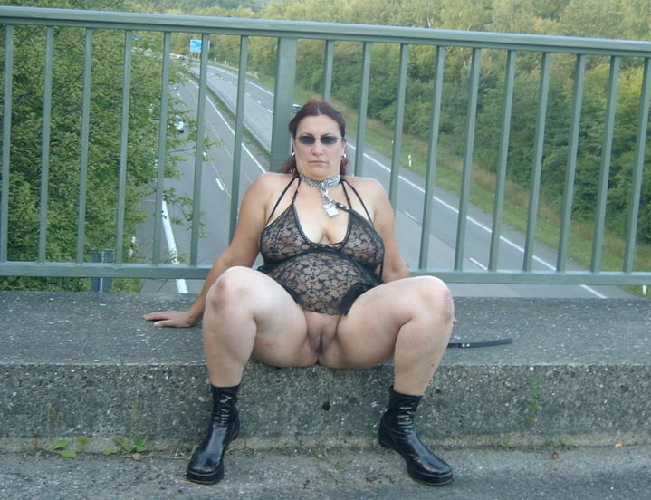 Bild 42337 von Schambereich in Kategorie Public Nude