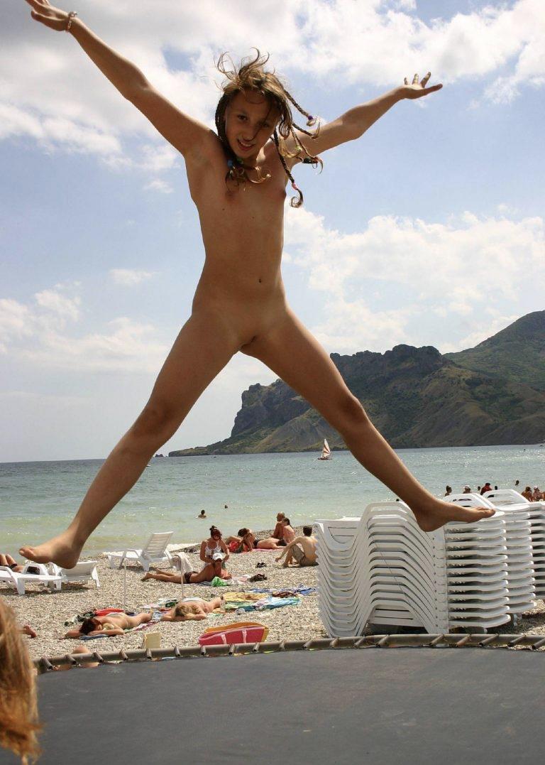 Bild 690900 von Loewe14 in Kategorie Public Nude