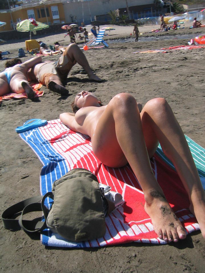Bild 71586 von Schambereich in Kategorie Public Nude