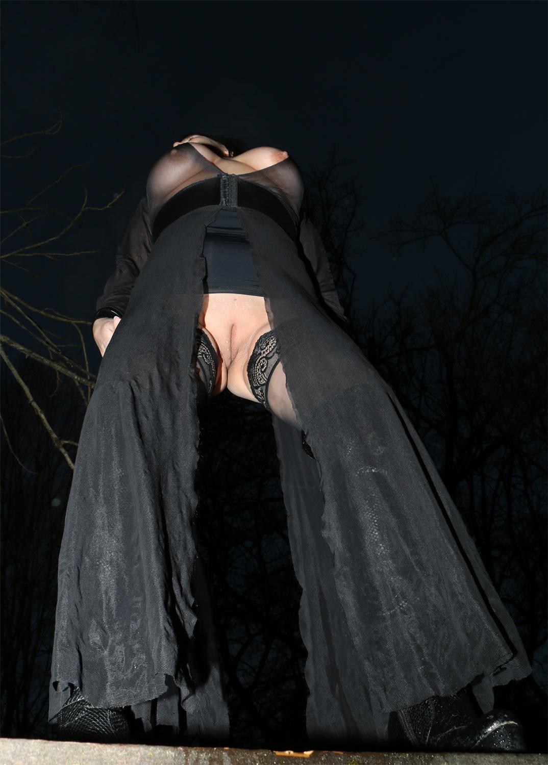 Bild 688990 von allosamy in Kategorie Public Nude